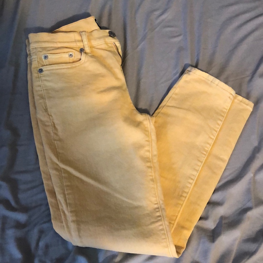 ‼️SOLD‼️ Gap yellow skinny jeans